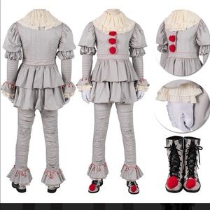Size Large excellent used condition Pennywise It Costume fits up to a size 10